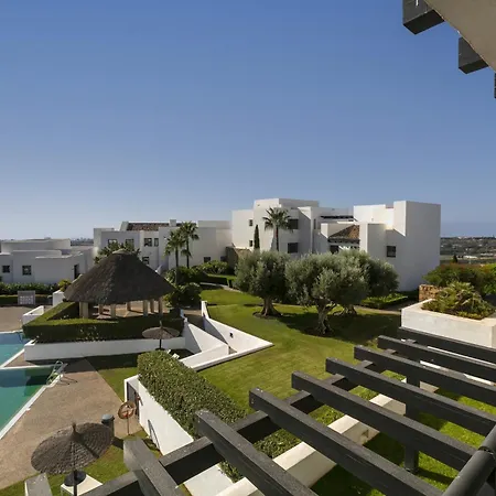 Tranquil 2-bed Alanda Flamingos Estepona