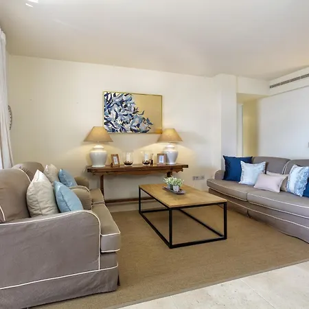 Tranquil 2-bed Alanda Flamingos