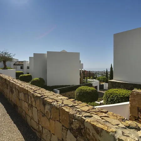 Apartment Tranquil 2-bed Alanda Flamingos *